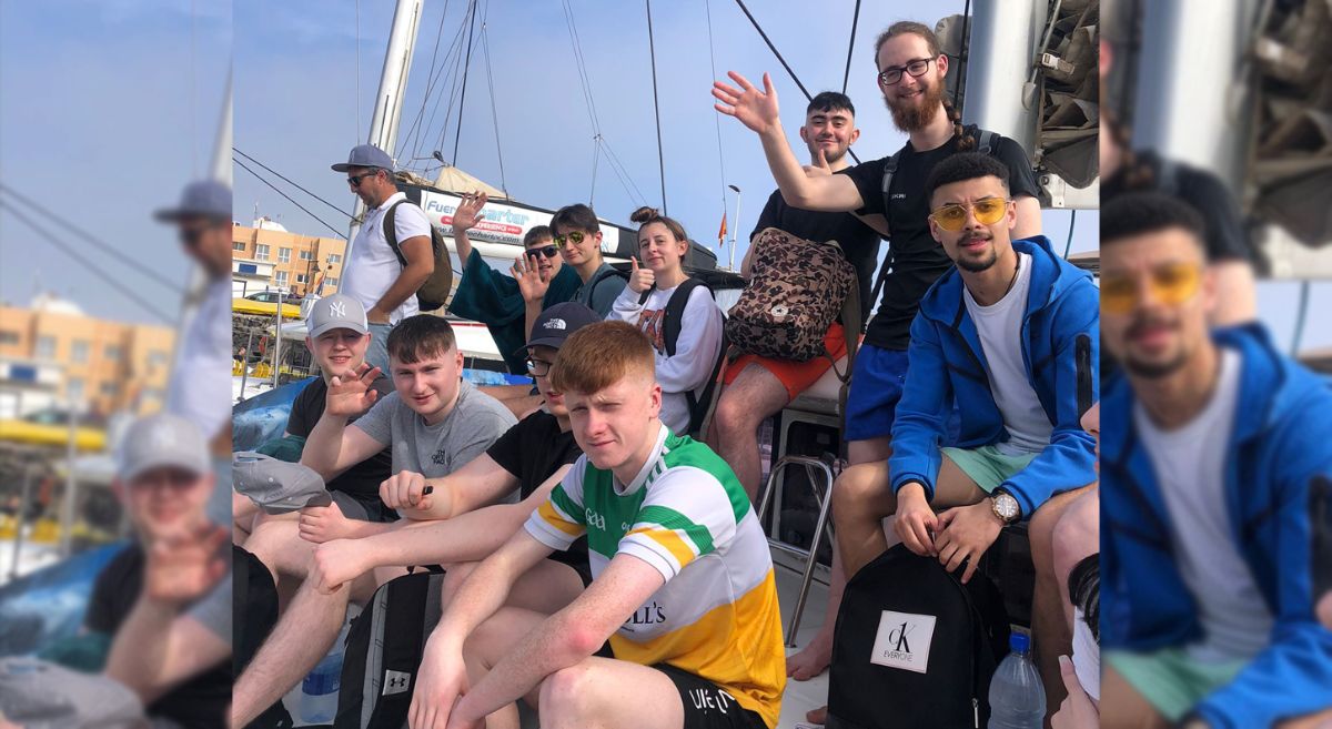 A group of serc students on a boat